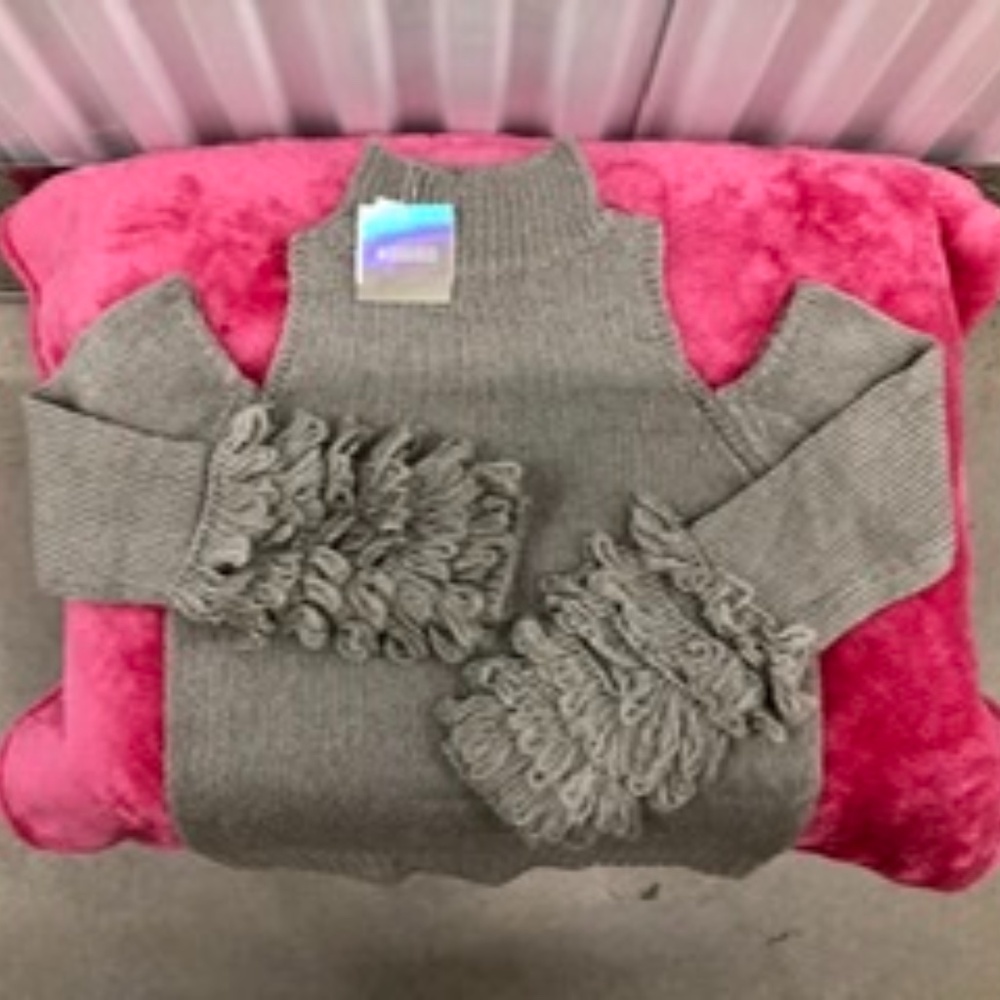 Cute Sleeves Cut Out Cable Knit Sweater, M, NWT